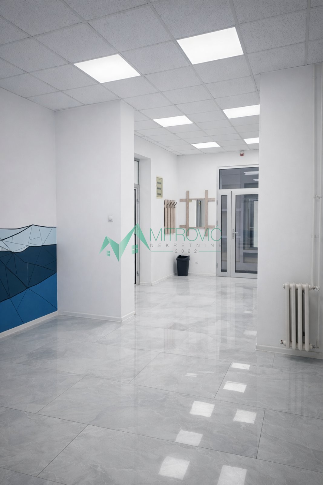 Lokal Prodaja Novi Sad  235 m2