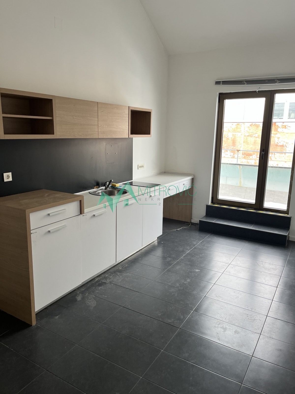 izdavanje-centar-ns-9101820-gqxom Lokal za izdavanje, Centar, Novi Sad, 1050m², 10.000 €/mes