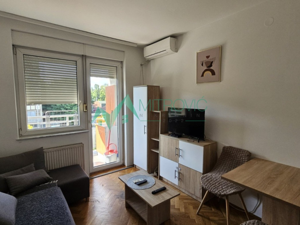 Stan Prodaja Novi Sad  30 m2