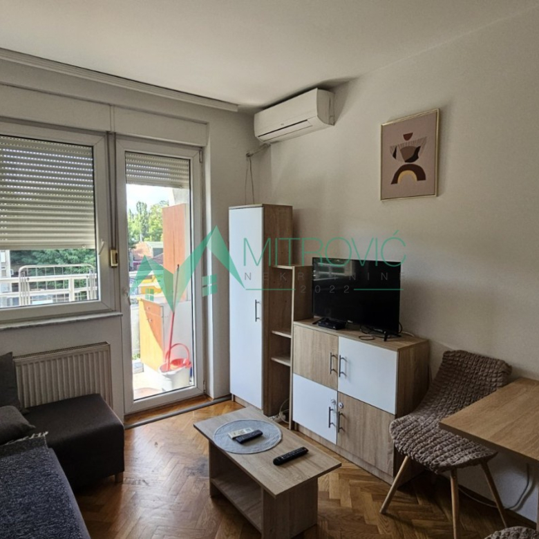 Stan Prodaja Novi Sad  30 m2