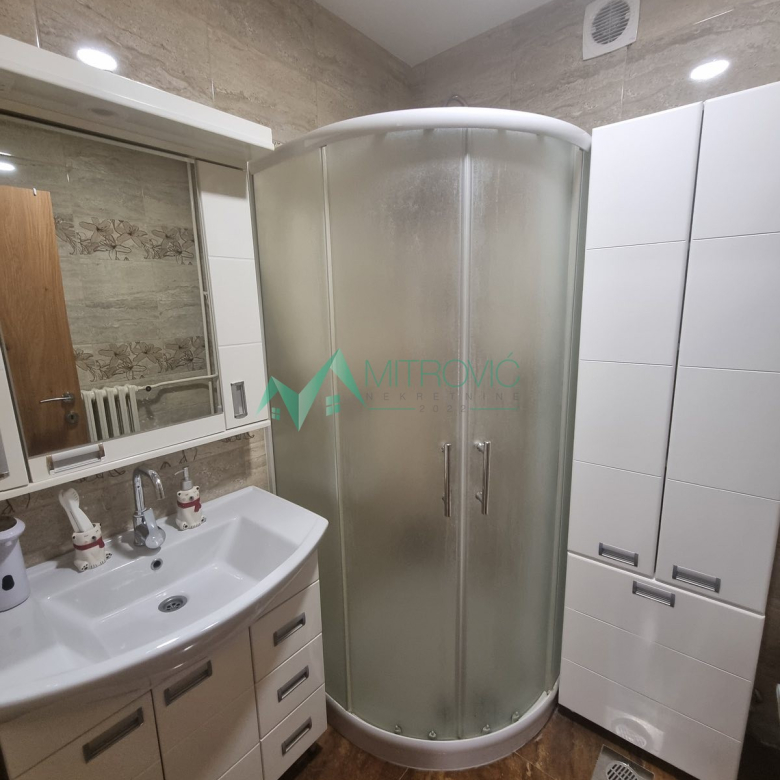 Stan Prodaja Novi Sad  50 m2