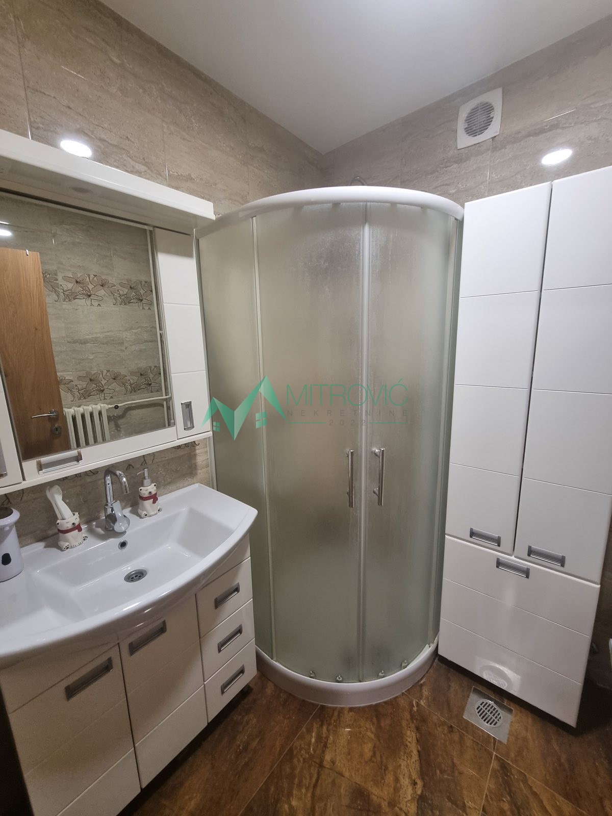 Stan Prodaja Novi Sad  50 m2