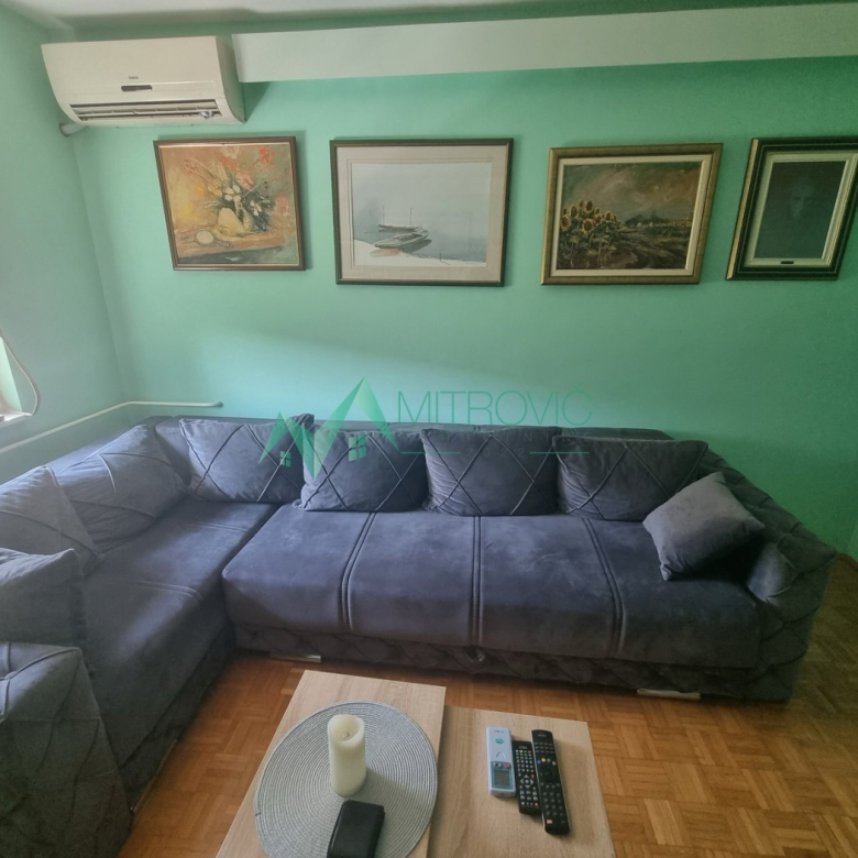 Stan Prodaja Novi Sad  50 m2