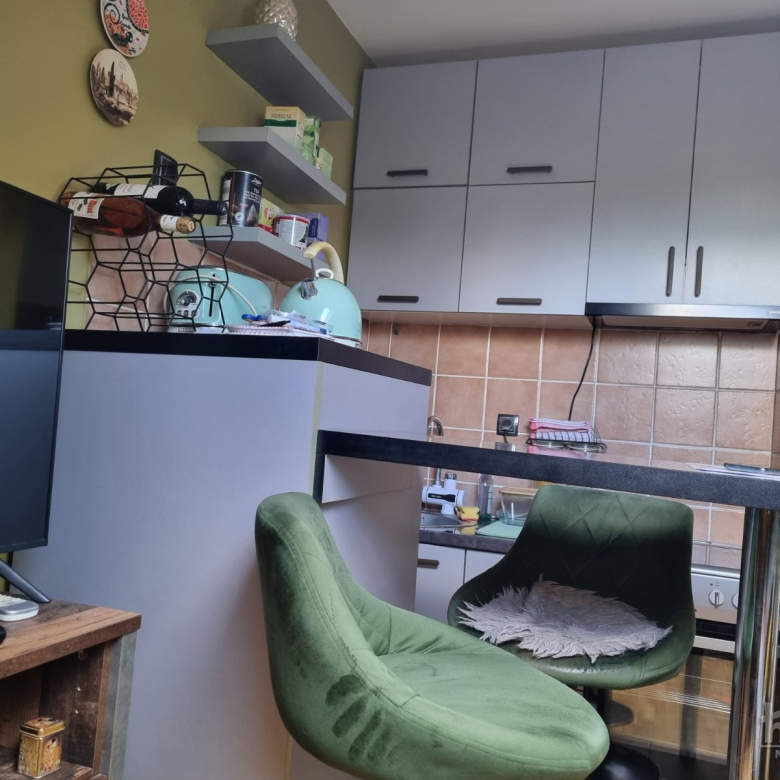 Stan Izdavanje Novi Sad  23 m2