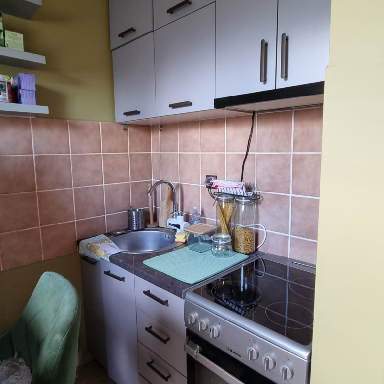 Stan Izdavanje Novi Sad  23 m2