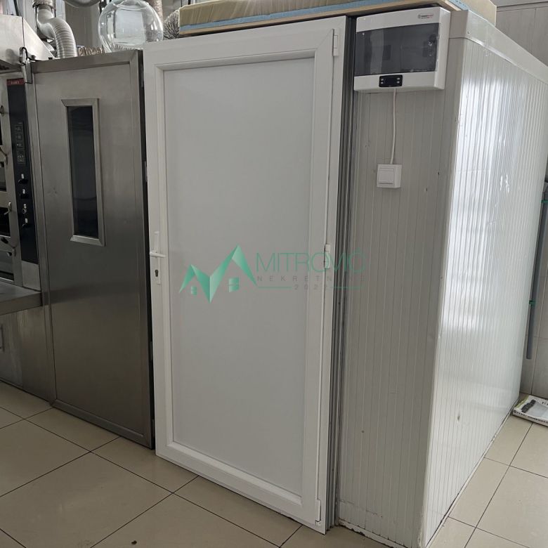 Lokal Prodaja Novi Sad  111 m2
