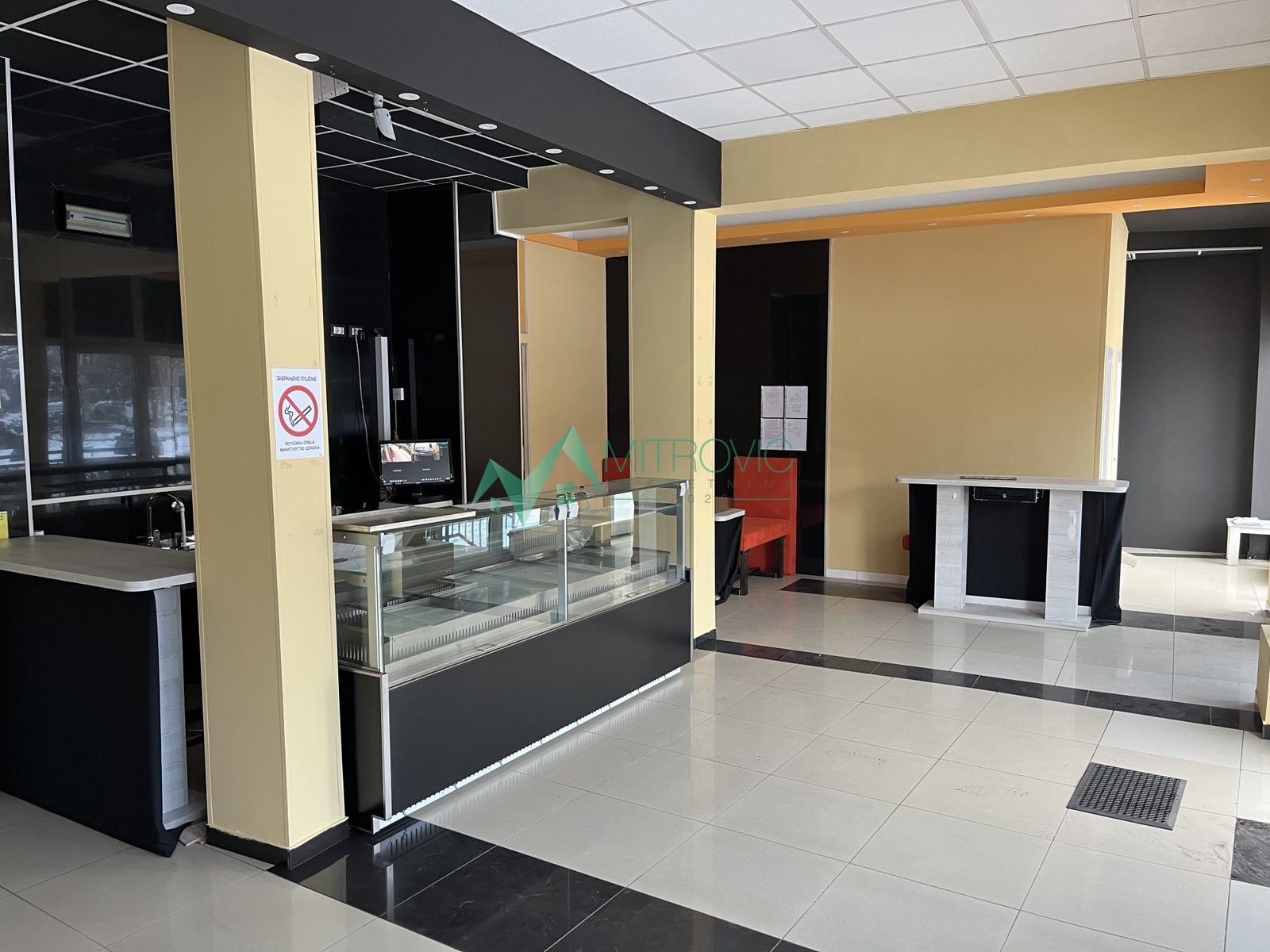 Lokal Prodaja Novi Sad  111 m2