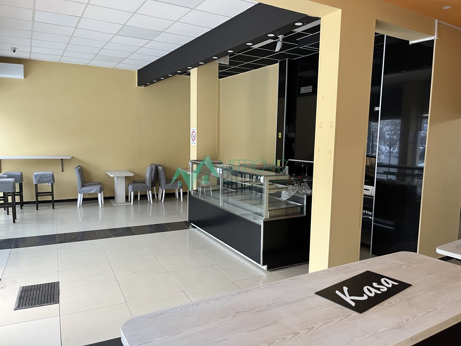 Lokal Prodaja Novi Sad  111 m2