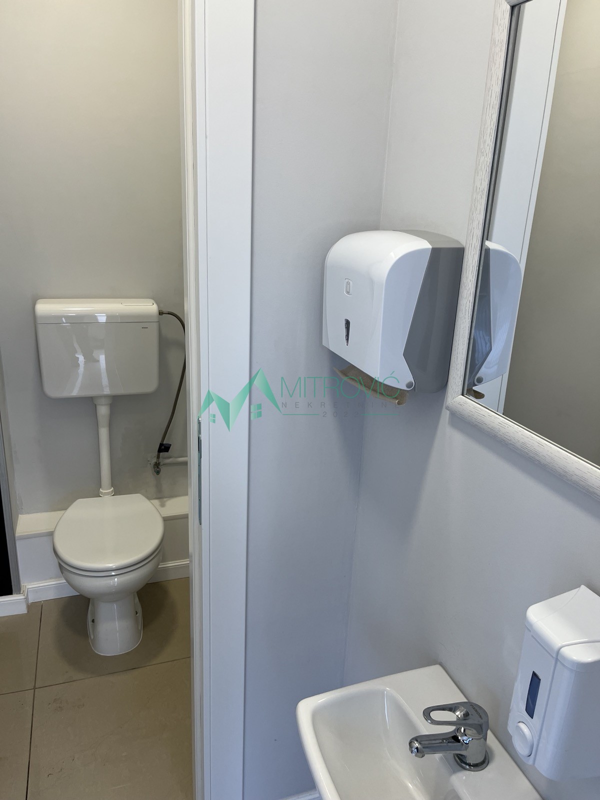 izdavanje-grbavica-9101830-e8qsi Lokal za izdavanje, Grbavica, Novi Sad, 111m², 2.000 €/mes