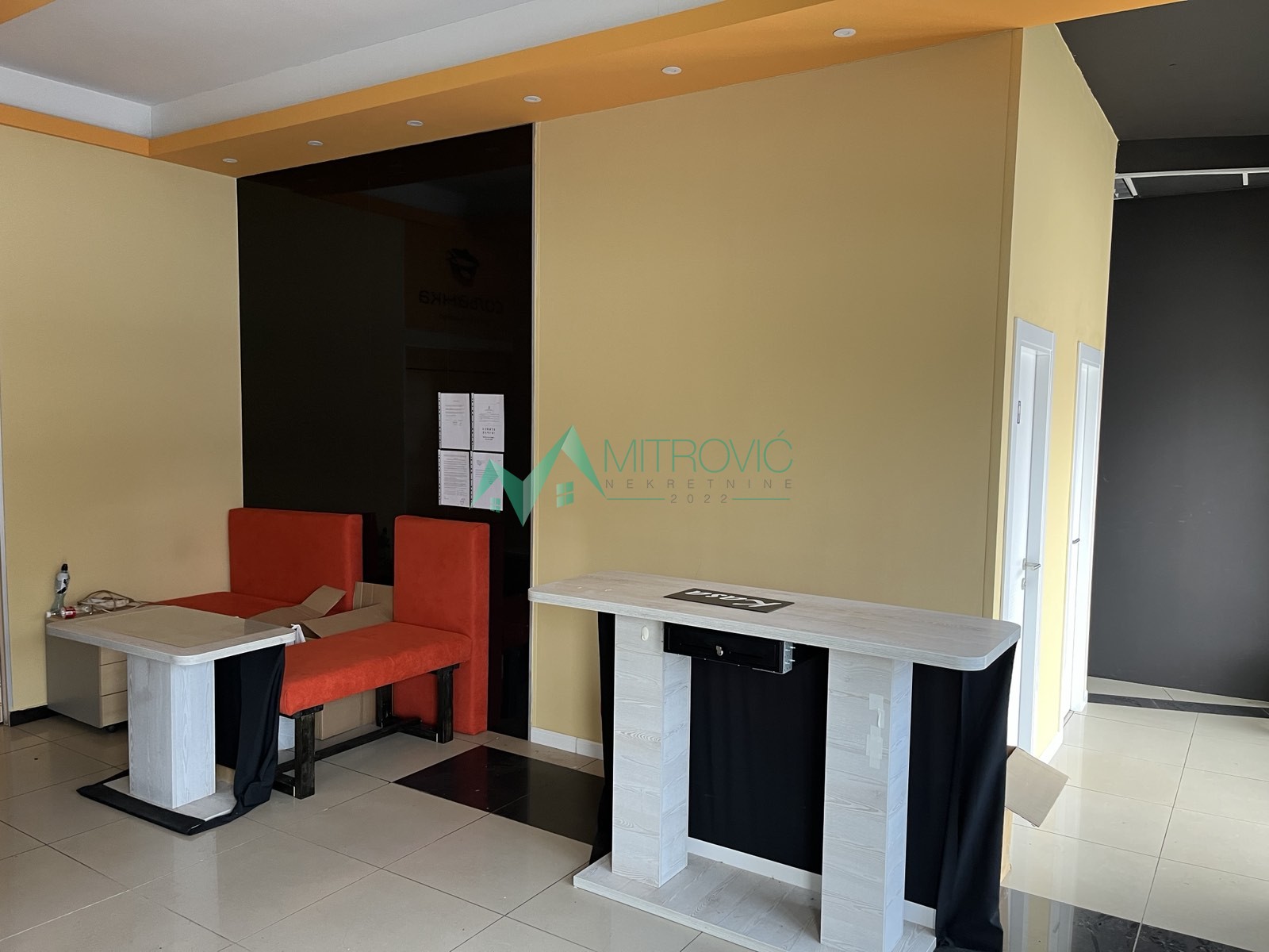 Lokal Prodaja Novi Sad  111 m2