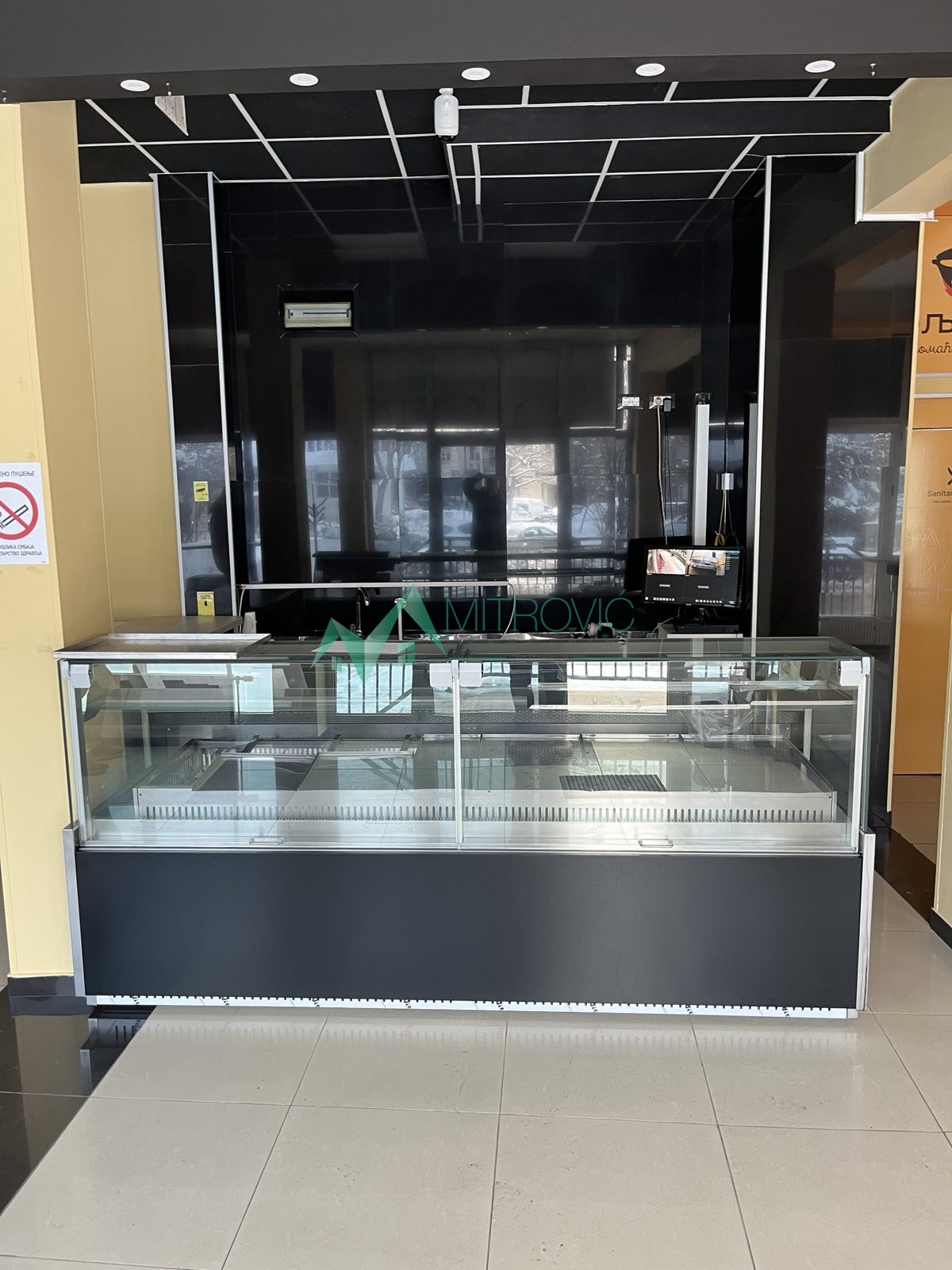 Lokal Prodaja Novi Sad  111 m2