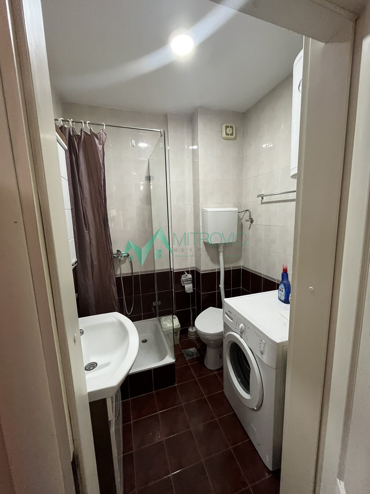 Stan Prodaja Novi Sad  27 m2