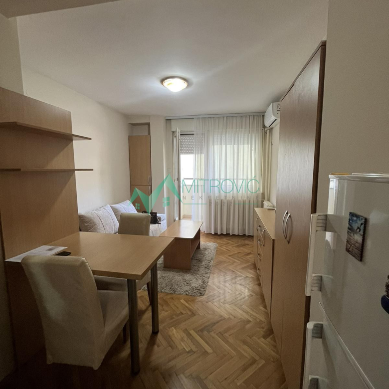 Stan Prodaja Novi Sad  27 m2