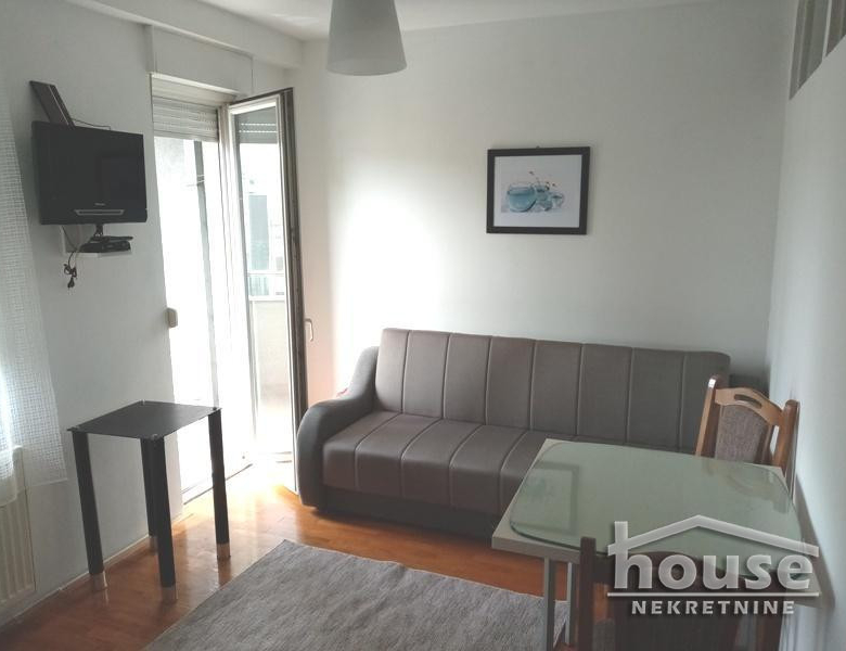 Stan Izdavanje Novi Sad  28 m2