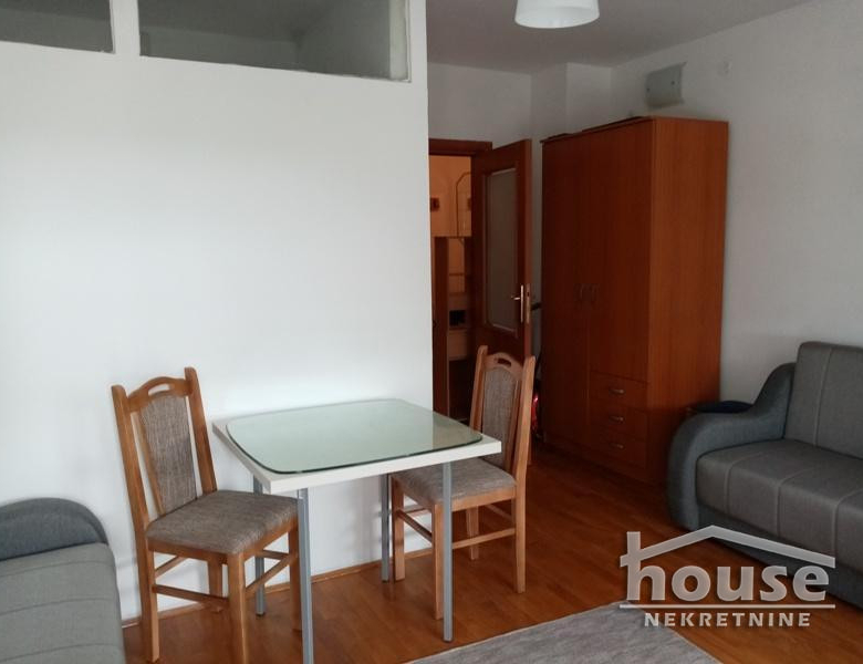 Stan Izdavanje Novi Sad  28 m2