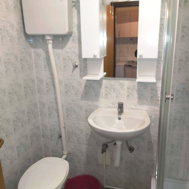 Stan Izdavanje Novi Sad  24 m2