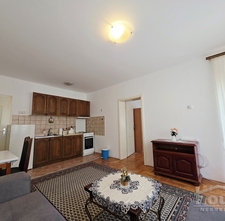 Stan Izdavanje Novi Sad  40 m2