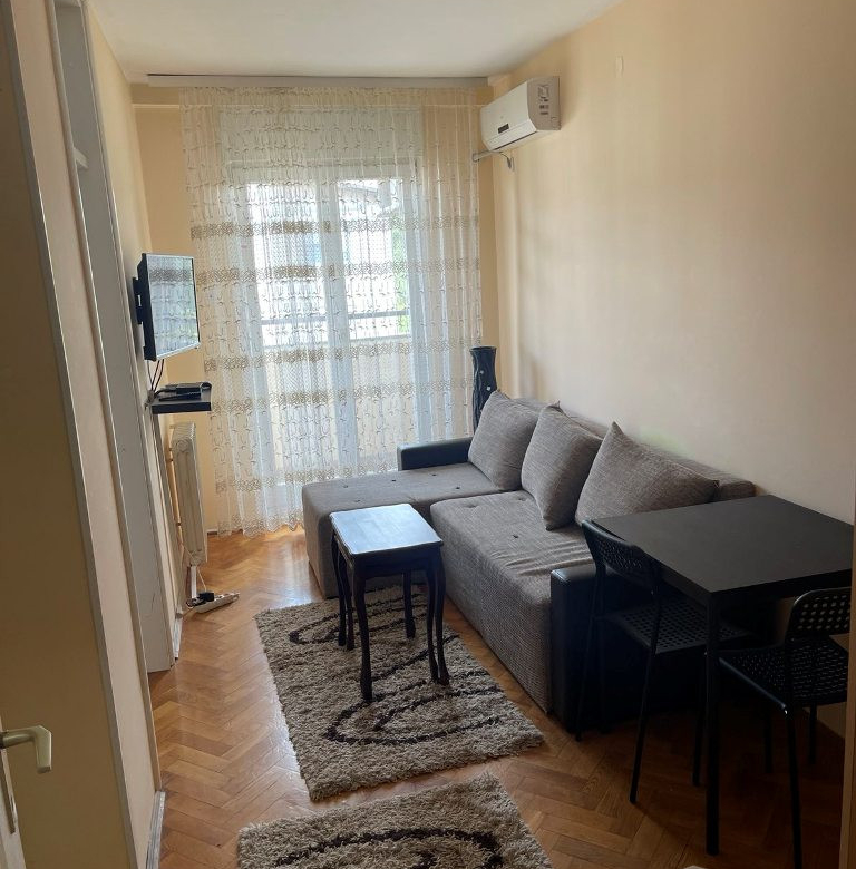 Stan Izdavanje Novi Sad  31 m2