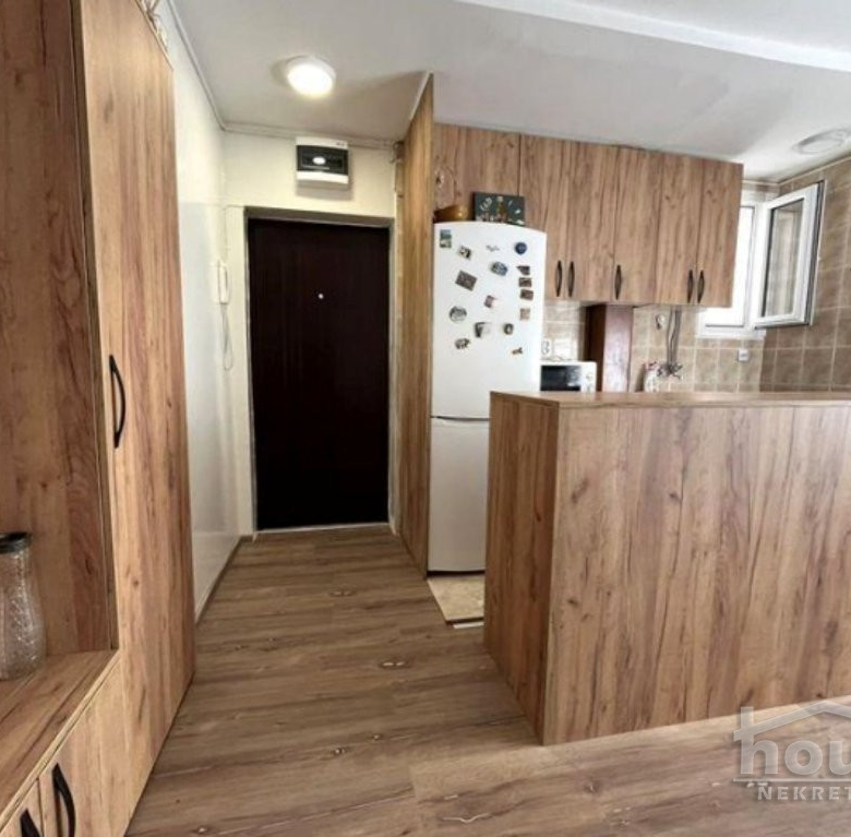 Stan Izdavanje Novi Sad  67 m2