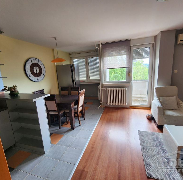 Stan Izdavanje Novi Sad  68 m2