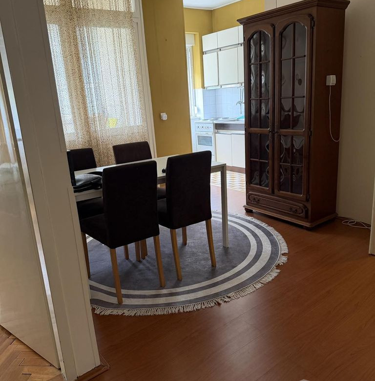 Stan Izdavanje Novi Sad  58 m2