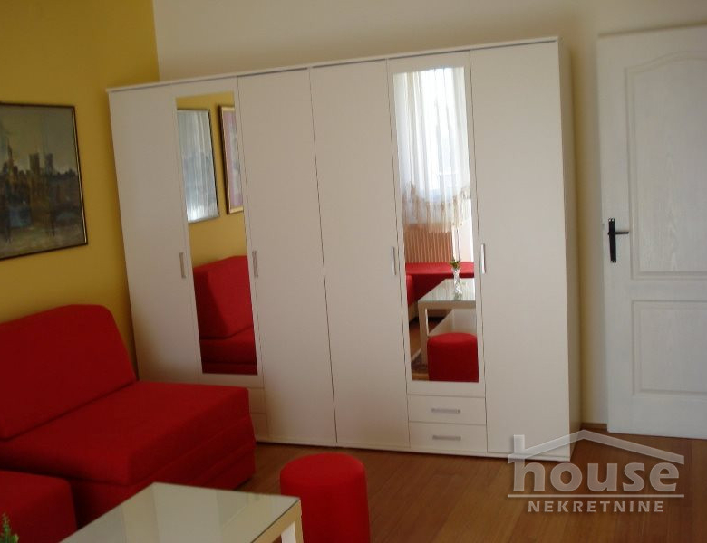 Stan Izdavanje Novi Sad  28 m2