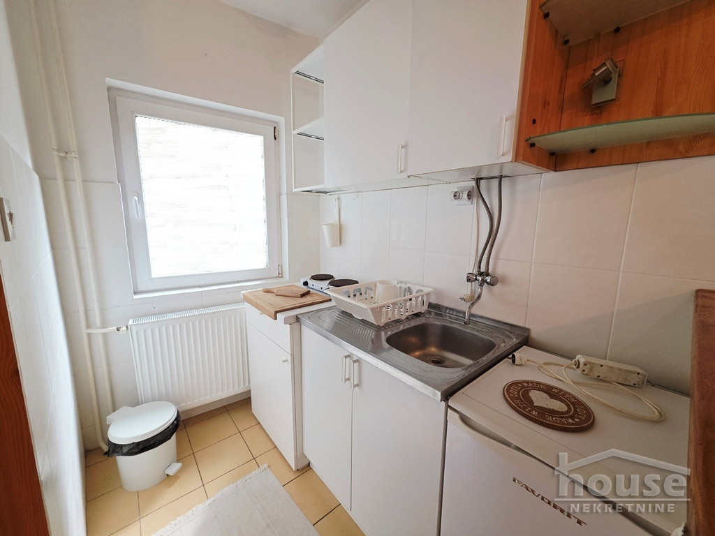 Stan Izdavanje Novi Sad  28 m2