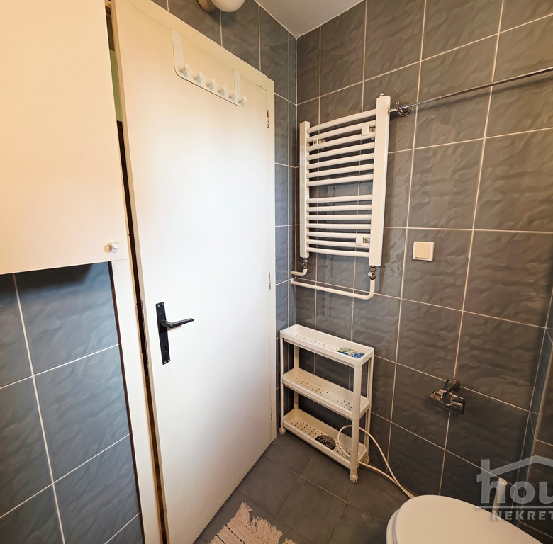 Stan Izdavanje Novi Sad  28 m2