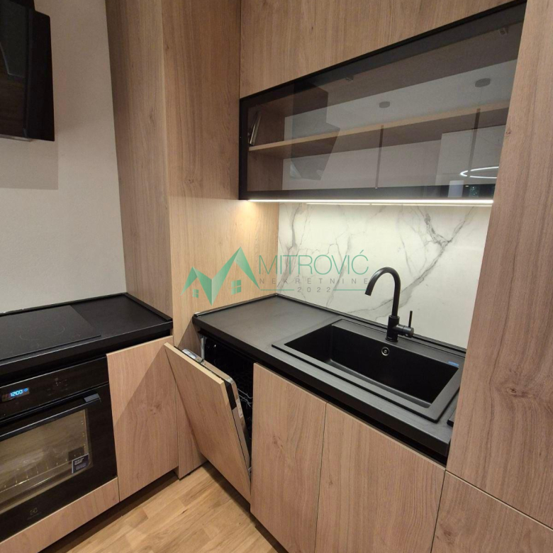 Stan Prodaja Novi Sad  67 m2