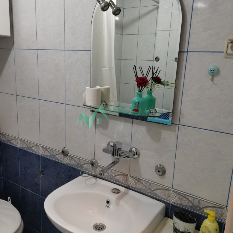Izdaje se jednoiposoban, potpuno namešten stan – blizina Sajma