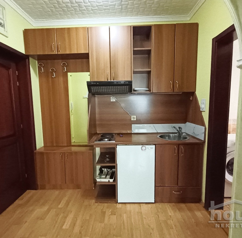 Stan Izdavanje Novi Sad  43 m2