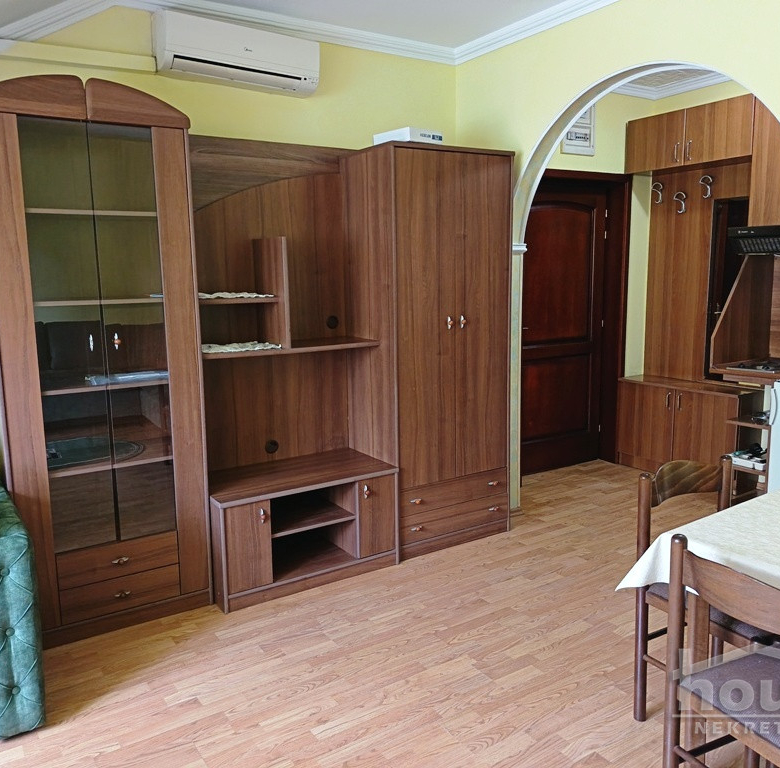 Stan Izdavanje Novi Sad  43 m2