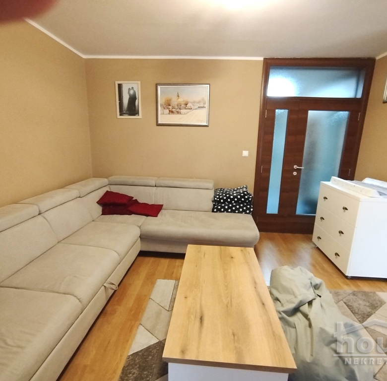 Kuća Izdavanje Novi Sad  181 m2