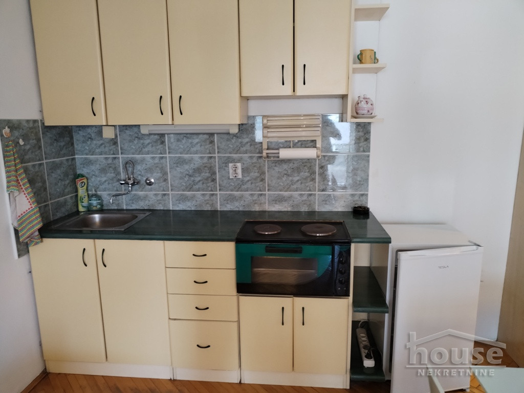 Stan Izdavanje Novi Sad  25 m2