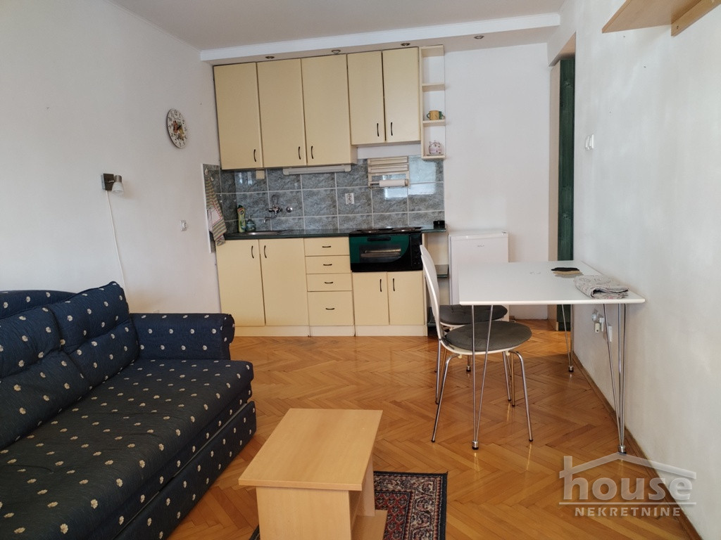 Stan Izdavanje Novi Sad  25 m2