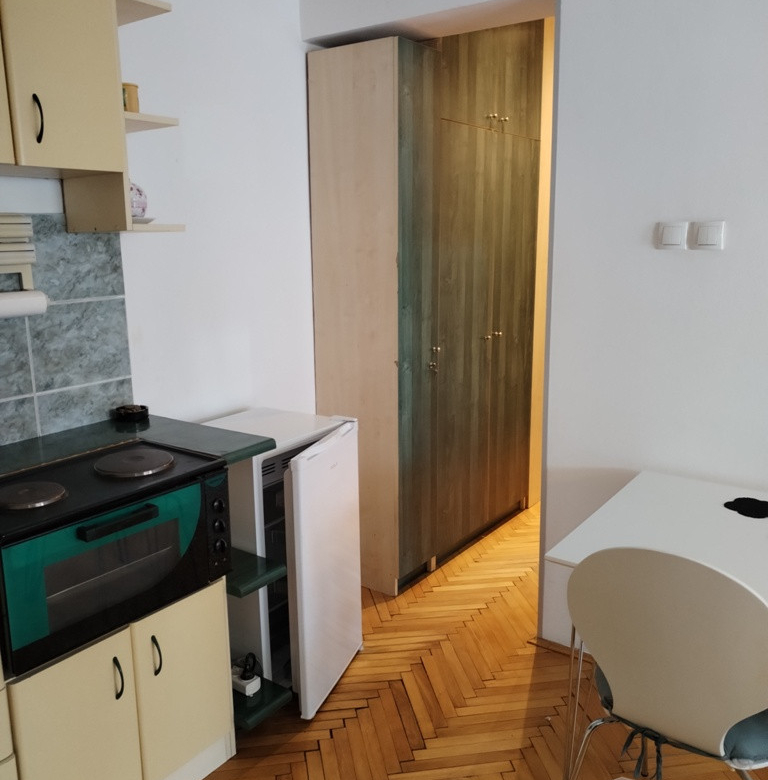 Stan Izdavanje Novi Sad  25 m2