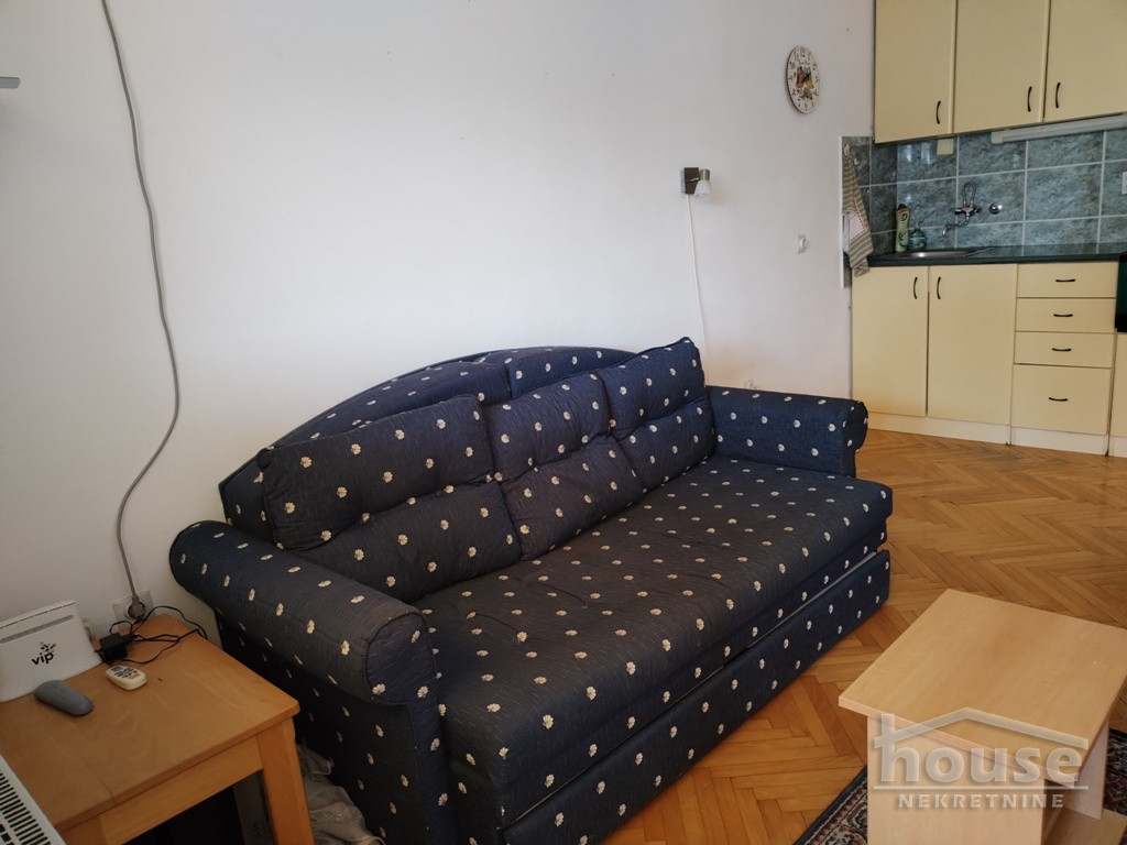 Stan Izdavanje Novi Sad  25 m2