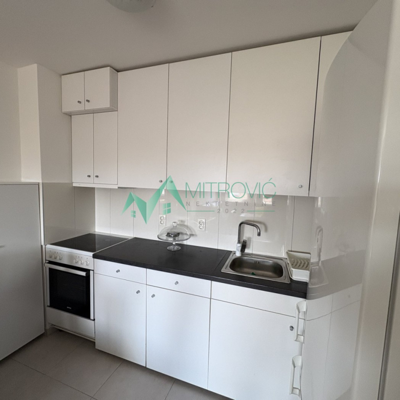 Stan Prodaja Novi Sad  42 m2