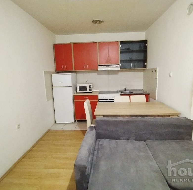 Stan Izdavanje Novi Sad  32 m2