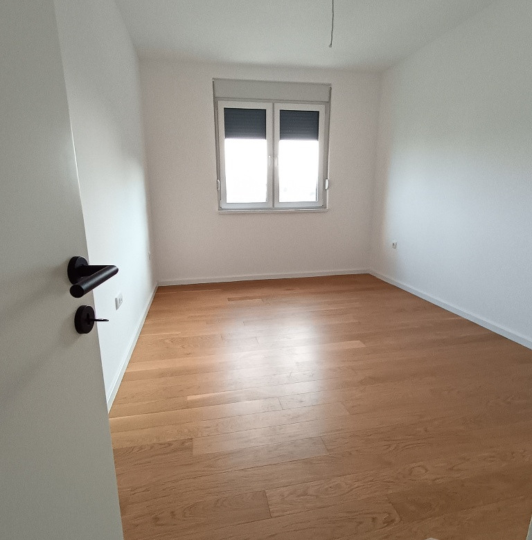 Stan Izdavanje Novi Sad  78 m2
