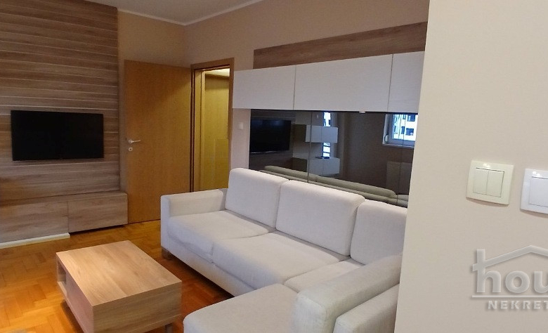 Stan Izdavanje Novi Sad  42 m2