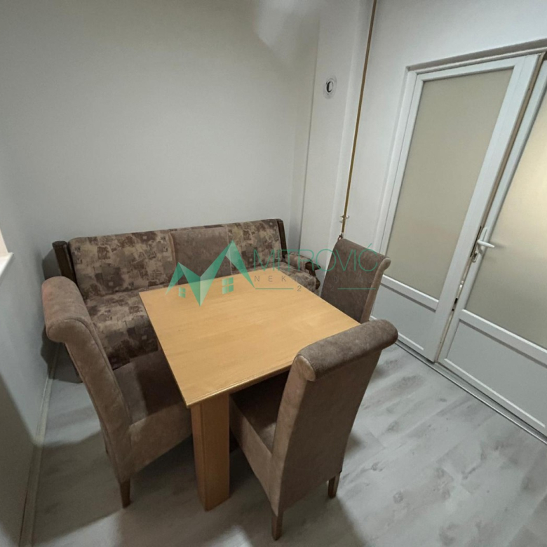 Stan Prodaja Veternik  40 m2