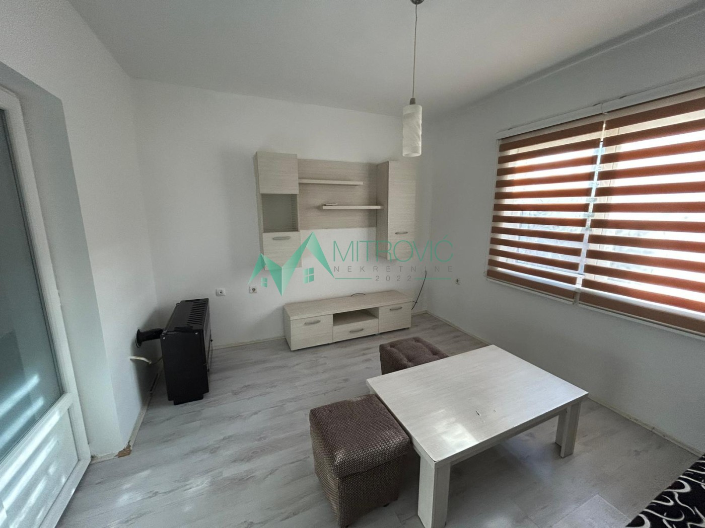 Stan Prodaja Veternik  40 m2