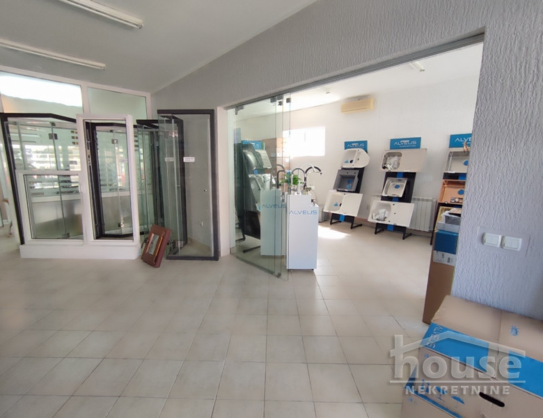 Lokal Izdavanje Novi Sad  300 m2
