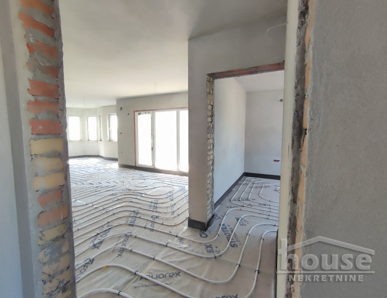 Lokal Izdavanje Novi Sad  300 m2