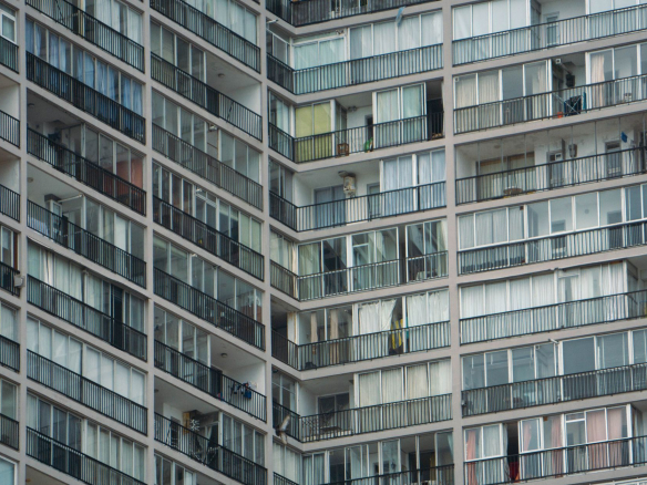 Detailed view of a high-rise apartment building facade in Mar del Plata, Argentina.
