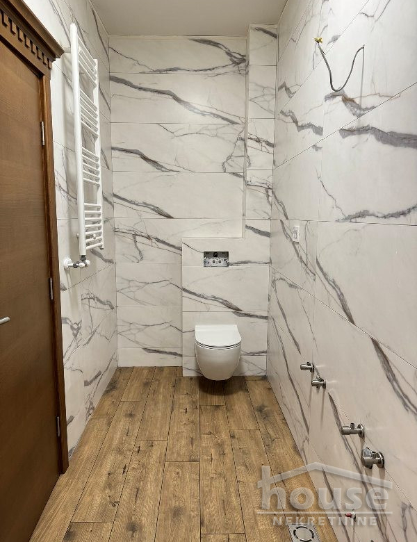 Kuća Prodaja Novi Sad  300 m2