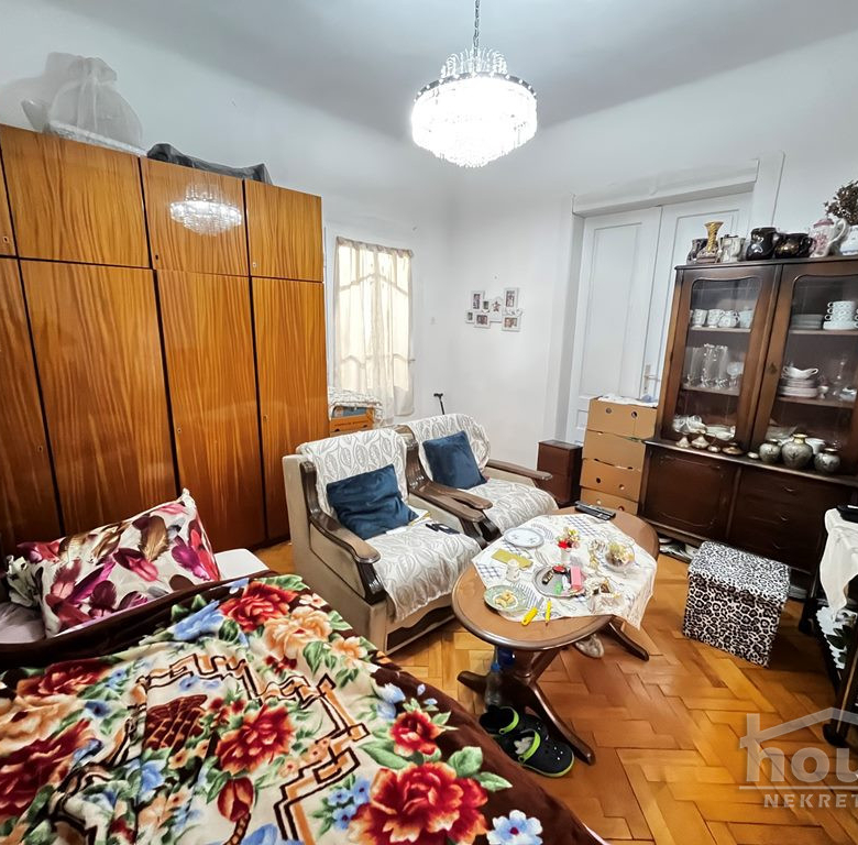 Kuća Prodaja Novi Sad  280 m2