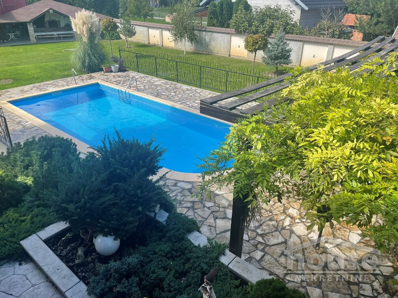 Kuća Prodaja Novi Sad  370 m2
