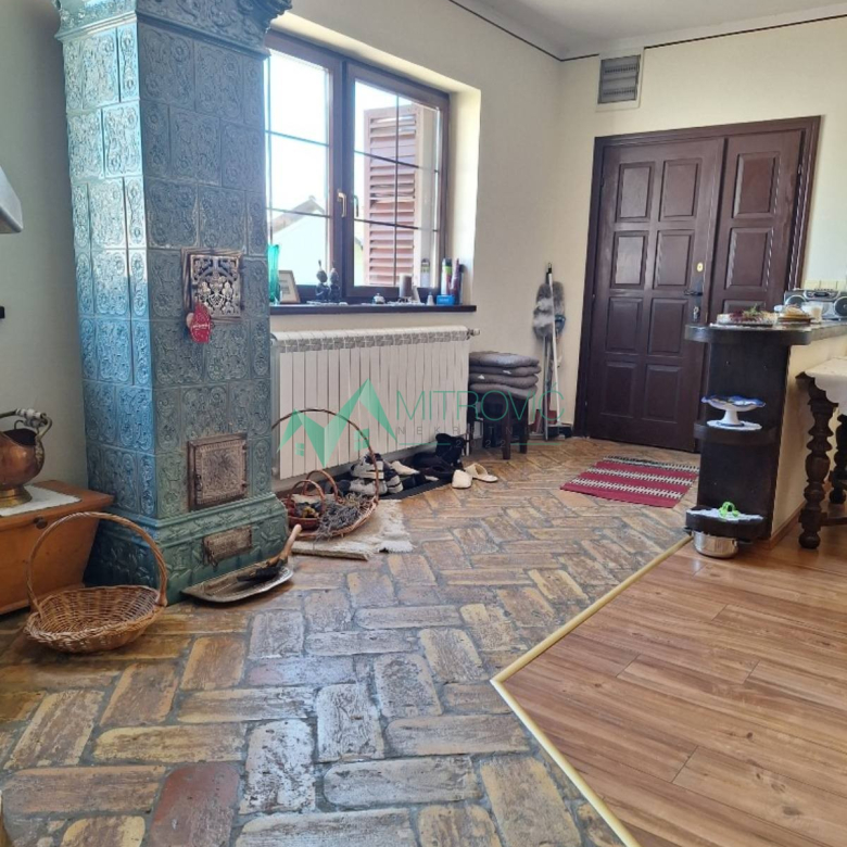 STAMBENO-POSLOVNI OBJEKAT U CENTRU BEGEČA – IDEALAN ZA RESTORAN, SALU ZA PROSLAVE I SVADBENE SVEČANOSTI